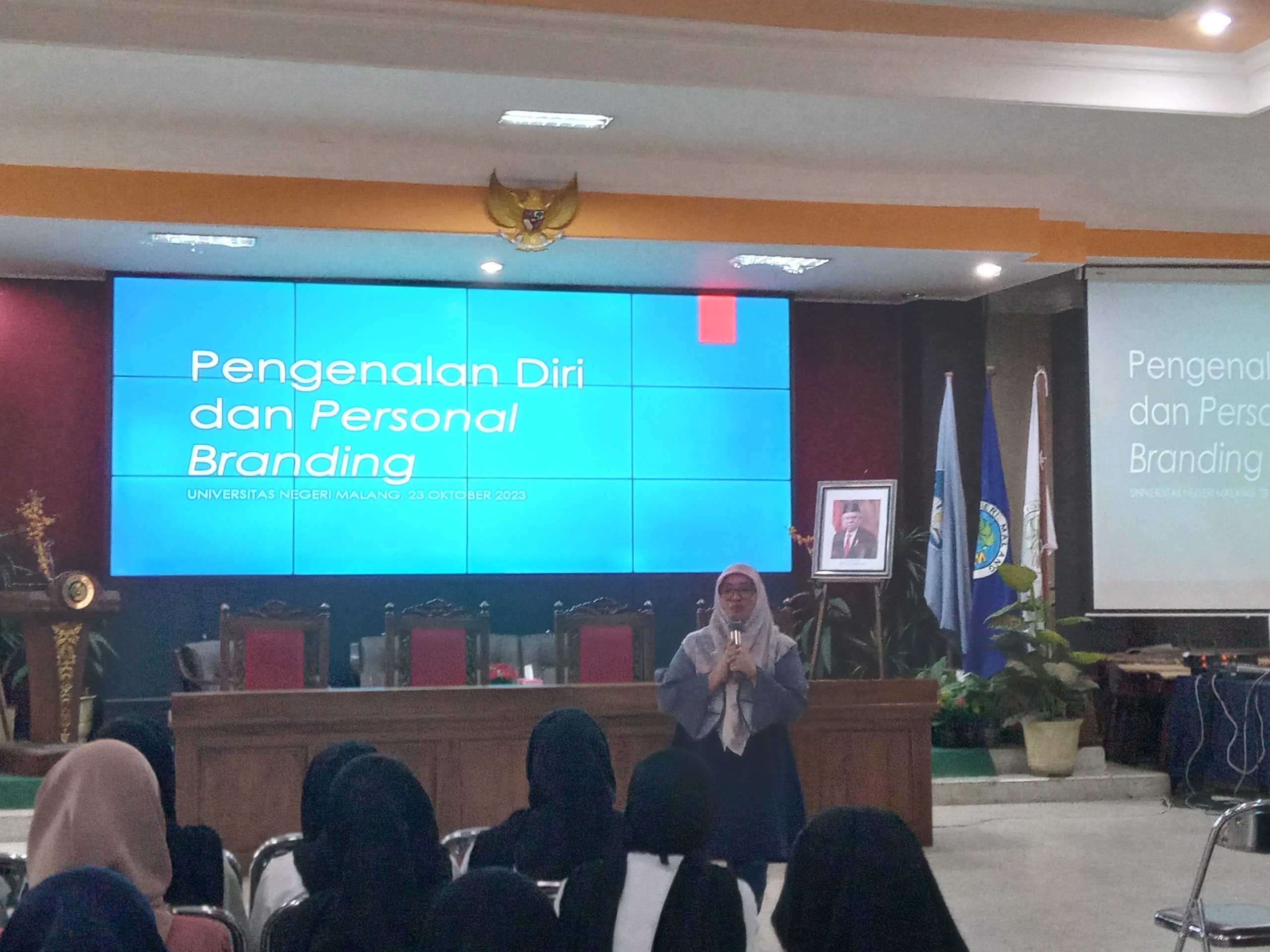 Pelatihan Memasuki Dunia Kerja (Job Coaching) di FIP UM