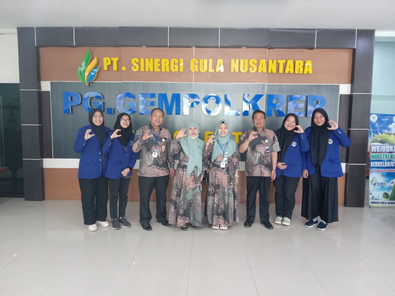 Monev Magang Mahasiswa UM di PT Sinergi Nusantara dan PT. AICE Ice Cream, Mojokerto